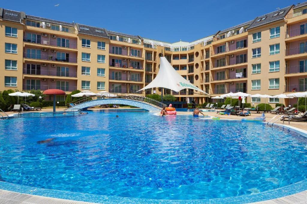 Pollo Resort, Summer Wind Apartaments サニービーチ エクステリア 写真