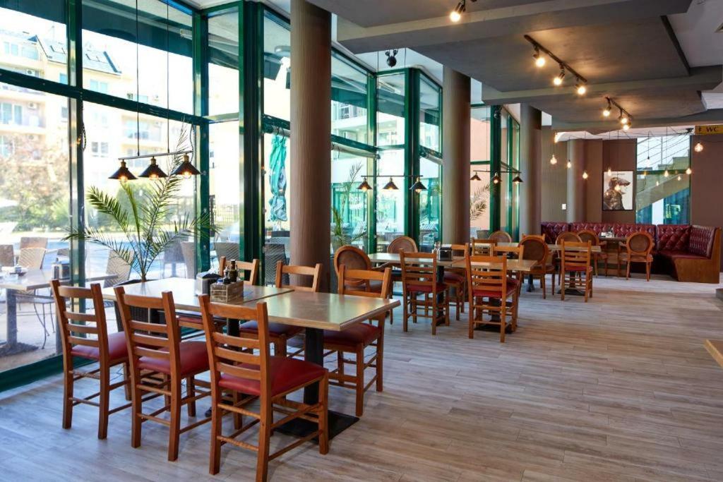 Pollo Resort, Summer Wind Apartaments サニービーチ エクステリア 写真
